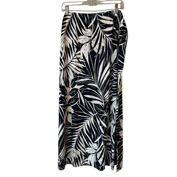 Chico’s Blooming Palms Navy and White Leaf Print Maxi Skirt, size 3 - Picture 1 of 9